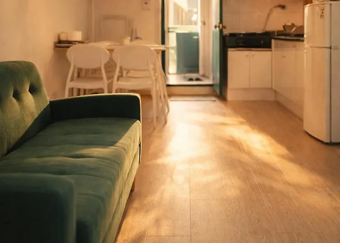 Apartment 스튜디오 하우스, Hongdae Yeontral Park *