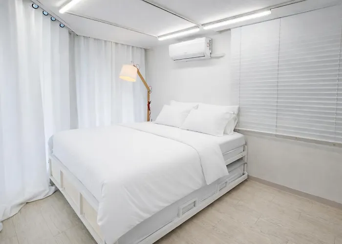 스튜디오 하우스, Hongdae Yeontral Park Apartment