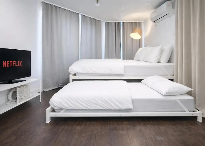스튜디오 하우스, Hongdae Yeontral Park Apartment *