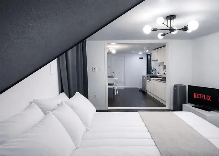 스튜디오 하우스, Hongdae Yeontral Park Apartment