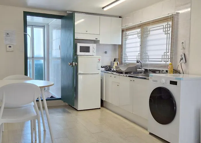 스튜디오 하우스, Hongdae Yeontral Park Apartment