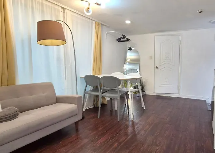 스튜디오 하우스, Hongdae Yeontral Park Apartment *