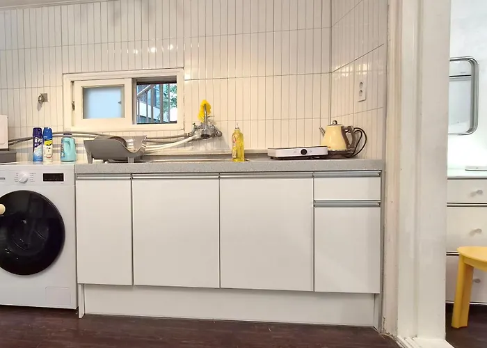 스튜디오 하우스, Hongdae Yeontral Park Apartment *